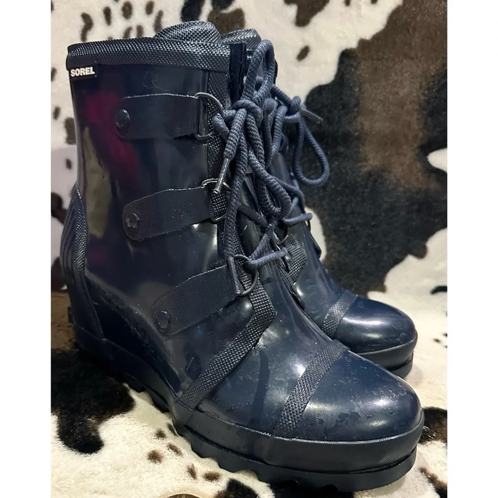 Sorel Joan of Arctic Wedge Rain Boots Navy Blue Rubber Lace Up NL2524-464 Mens 9